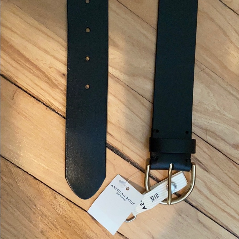 American Eagle black basic belt